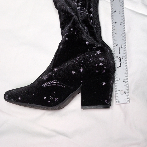 Black Velvet Star-Embellished Women's Block Heel Boots - Picture 5 of 7